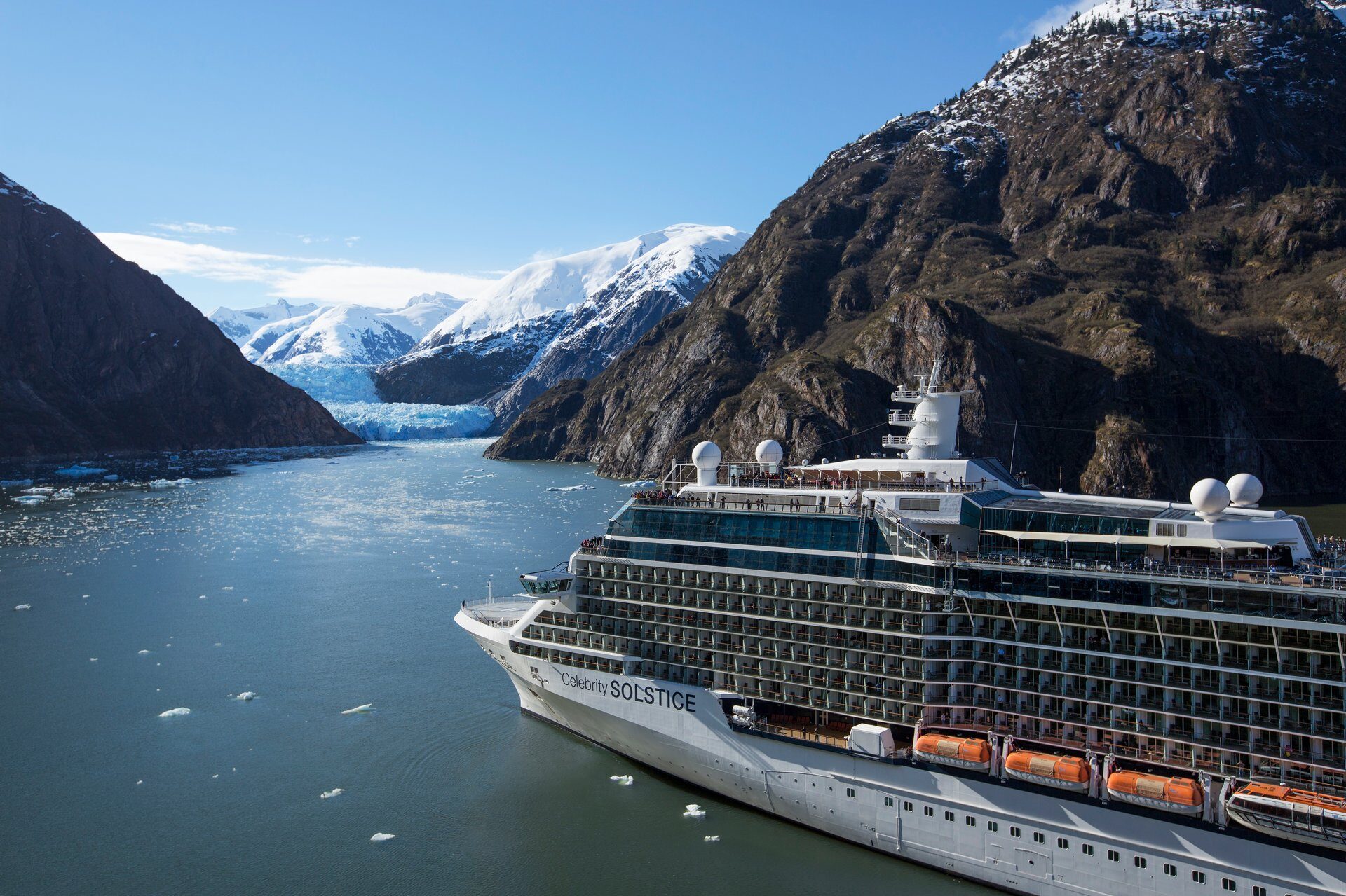 cruise ship grounded in alaska