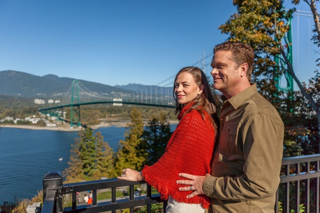 Couple sightseeing from Vancouver Prospect Point