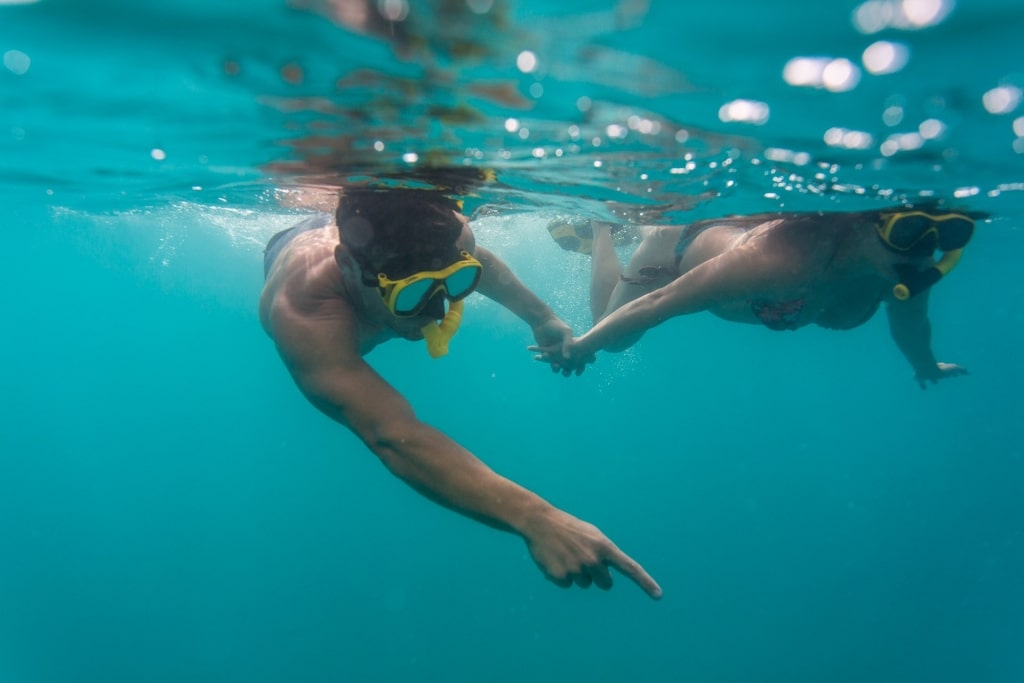 Couple snorkeling in Simpson Bay Lagoon