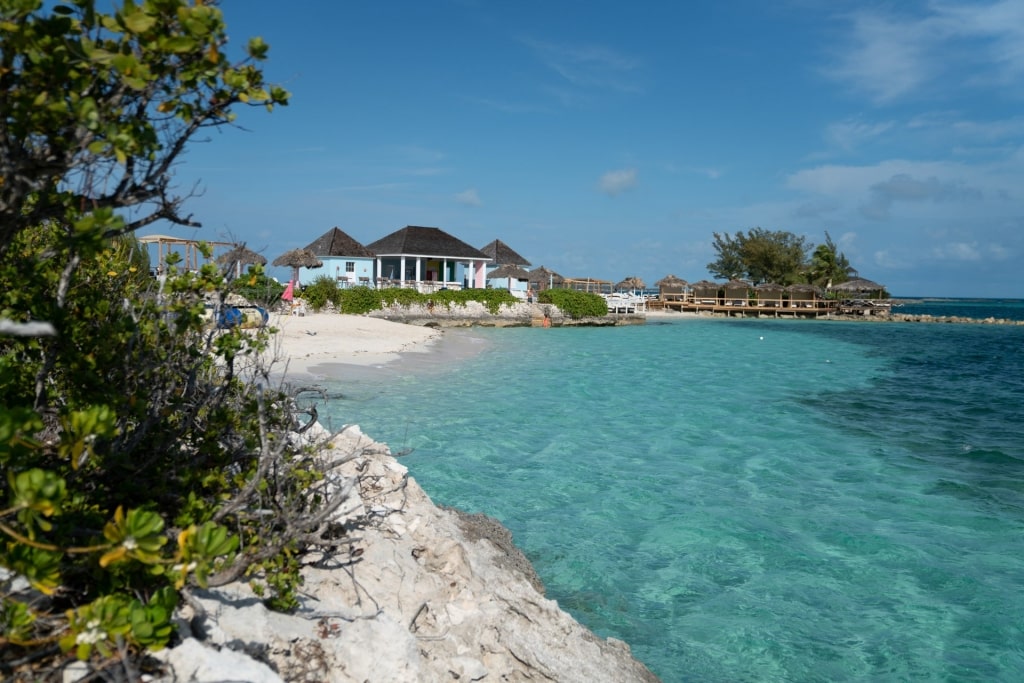 White sand beach and clear blue waters of a beach in Bahamas