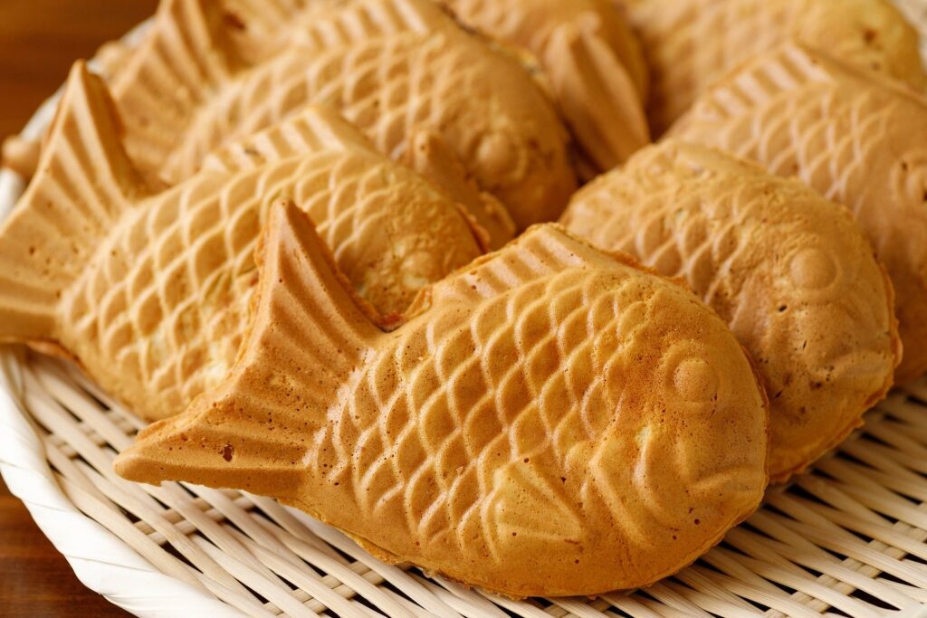 Fish-shaped waffles Taiyaki is recommended in what to eat in japan dessert list
