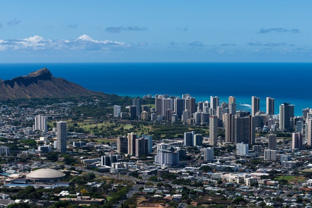 Scenic aerial view of Honolulu, Hawaii