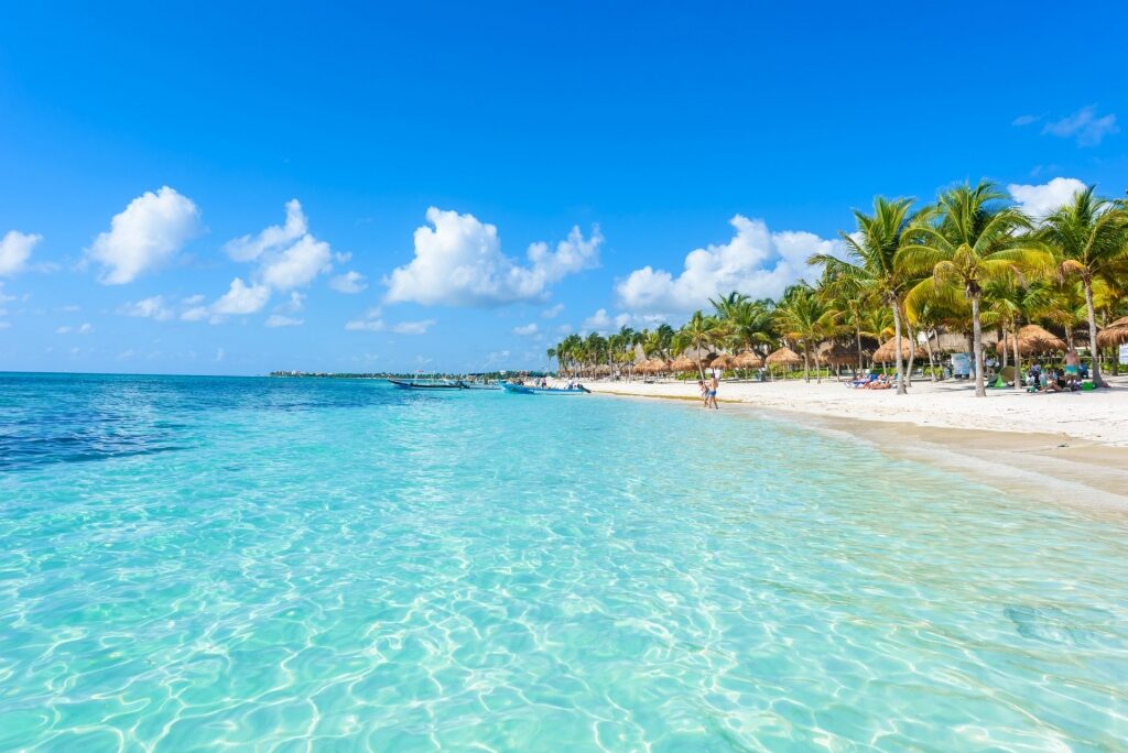 Clear blue water of Caribbean beach 