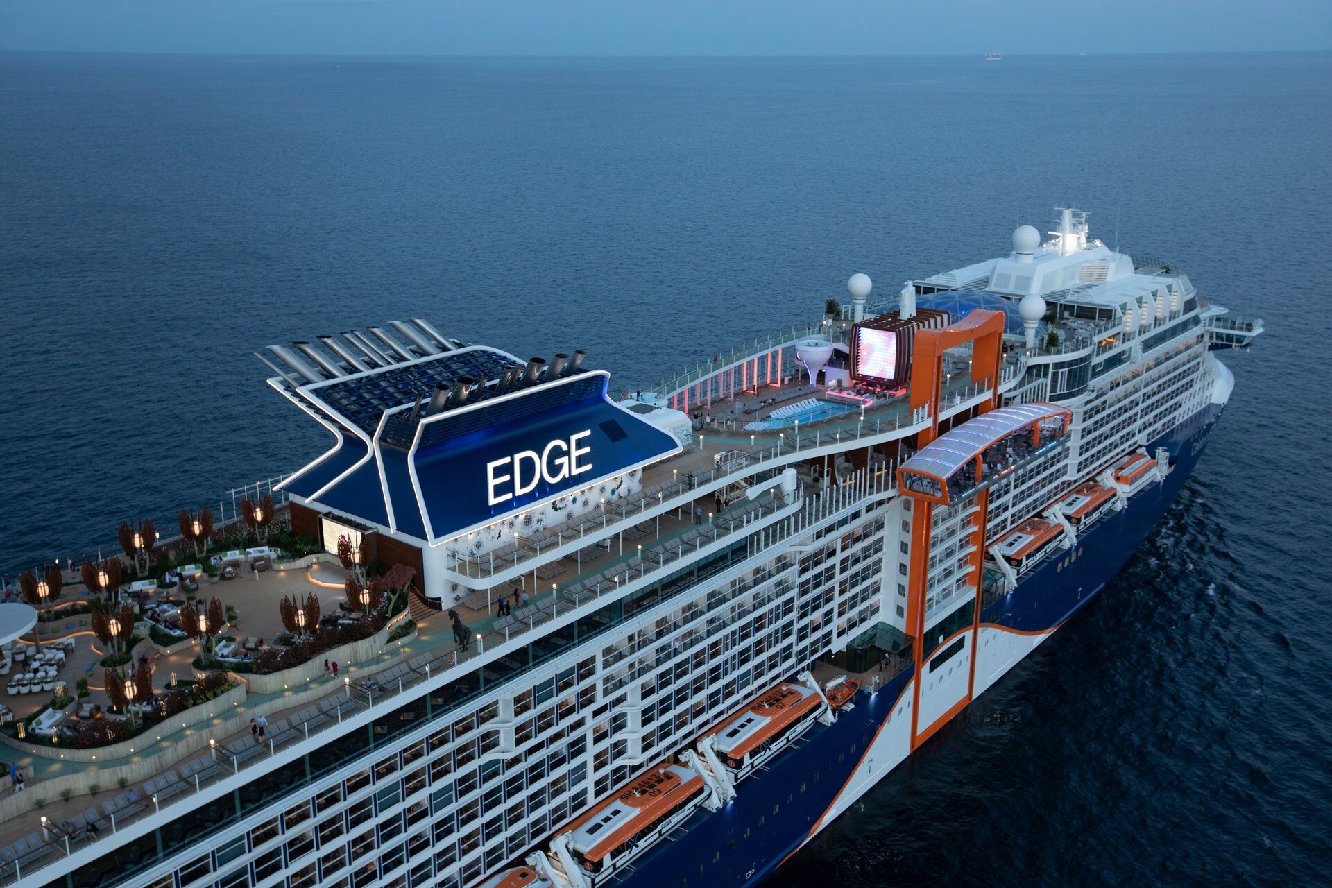 celebrity cruise ship the edge