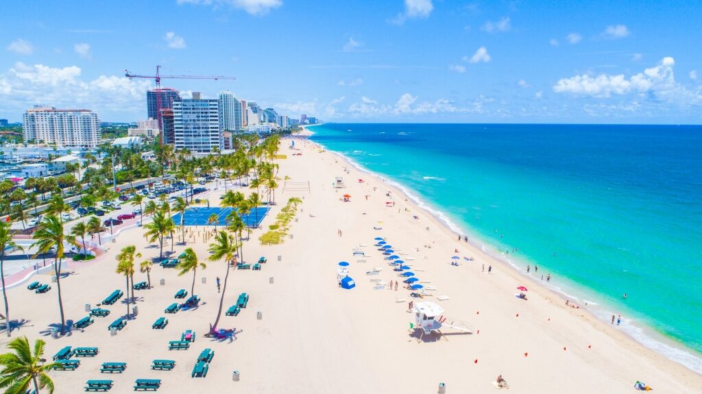 Beautiful white sand beach of Fort Lauderdale 