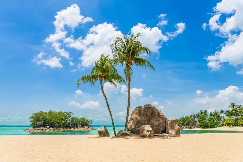 Picturesque Siloso Beach with rock formations