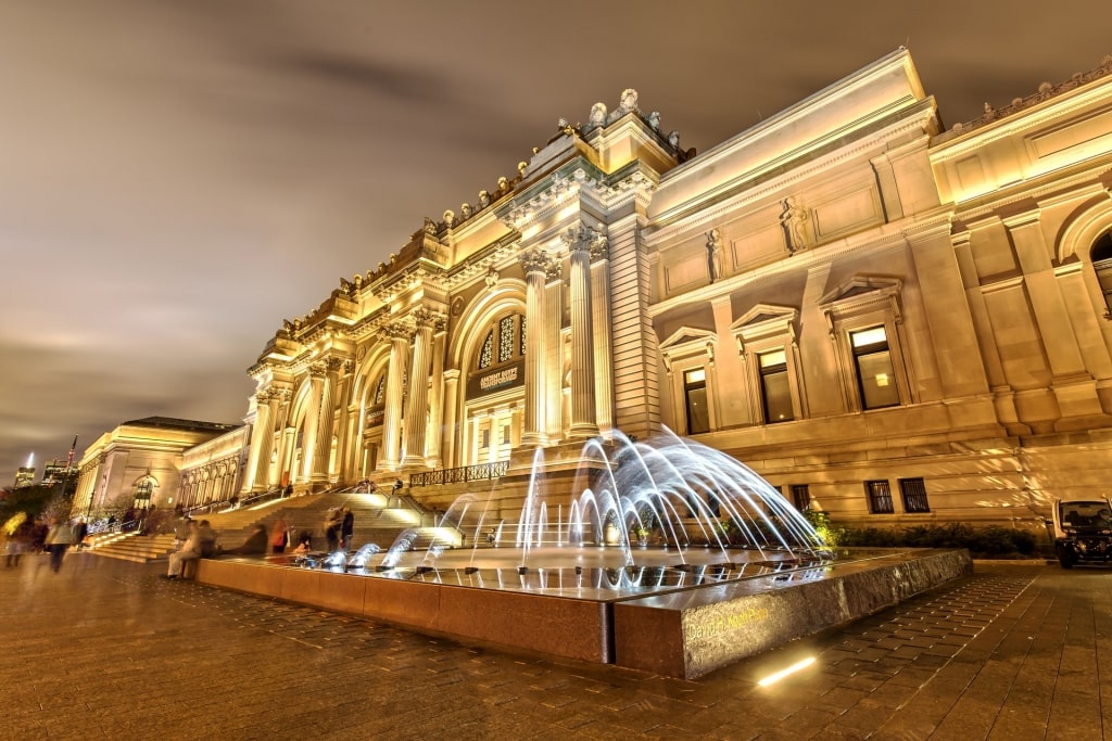 View of Metropolitan Museum of Art in New Yorkat night