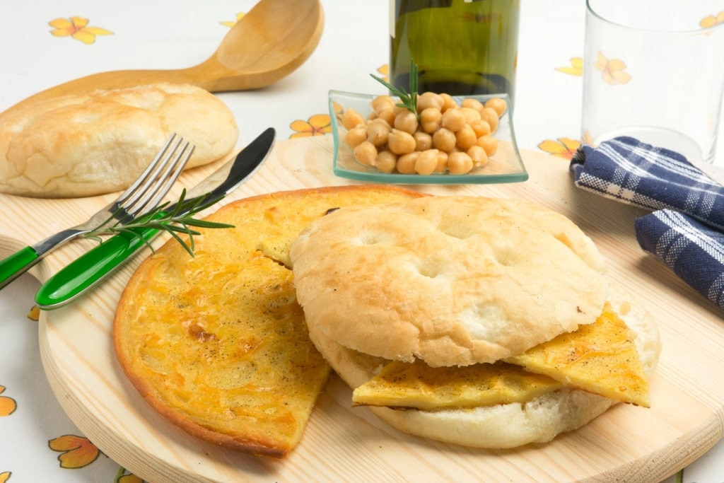 Pancake-like Torta di Ceci made of chickpea flour