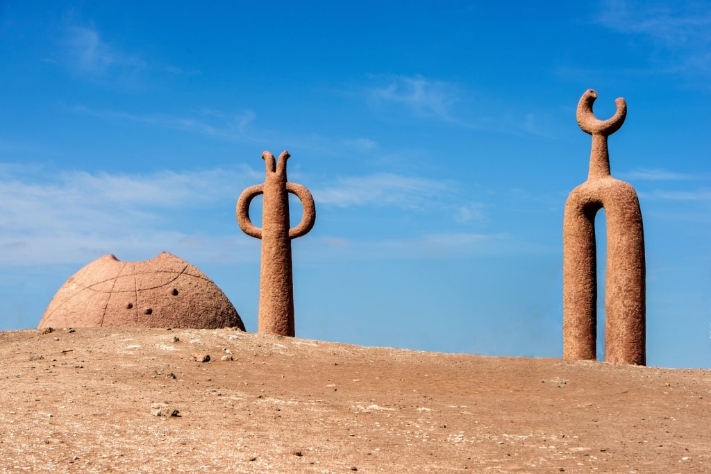 Concrete sculptures of Tutelar Figures