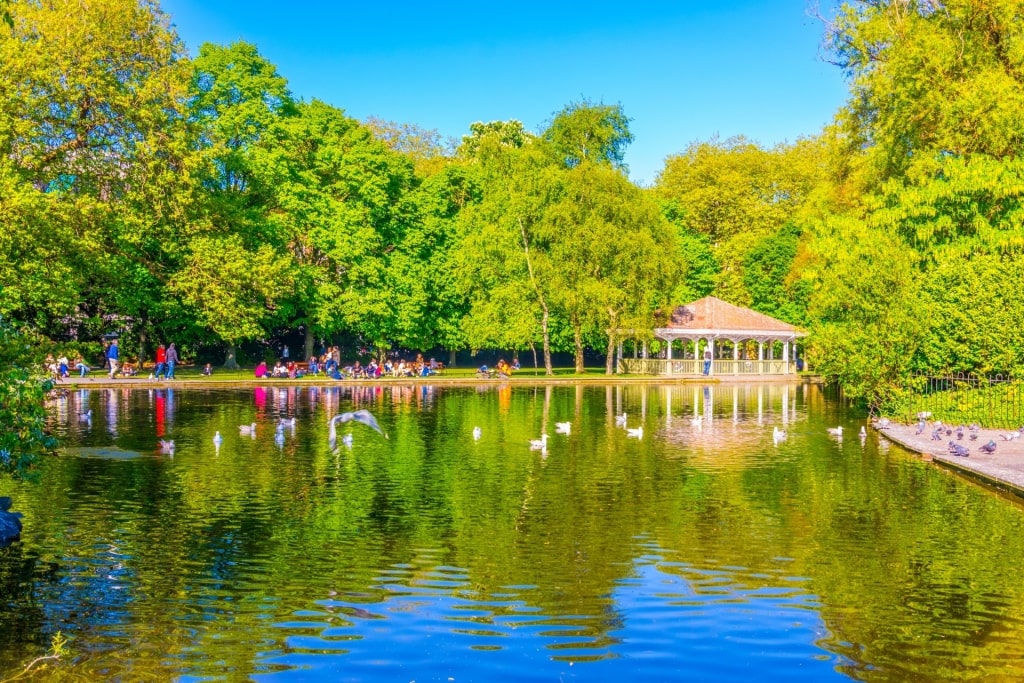 Beautiful greenery of St. Stephen’s Green