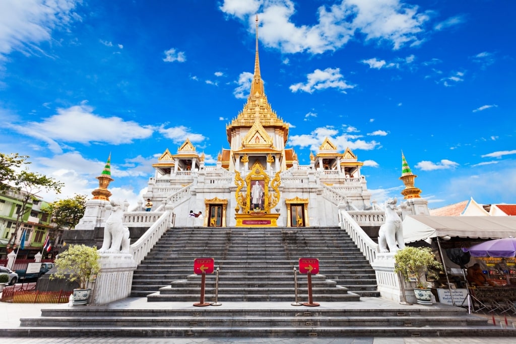 Beautiful facade of Wat Traimit housing the Golden Buddha