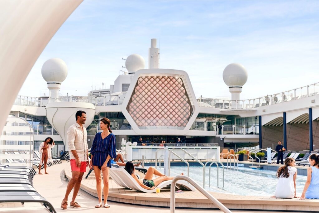 Cruise tips - Resort Deck