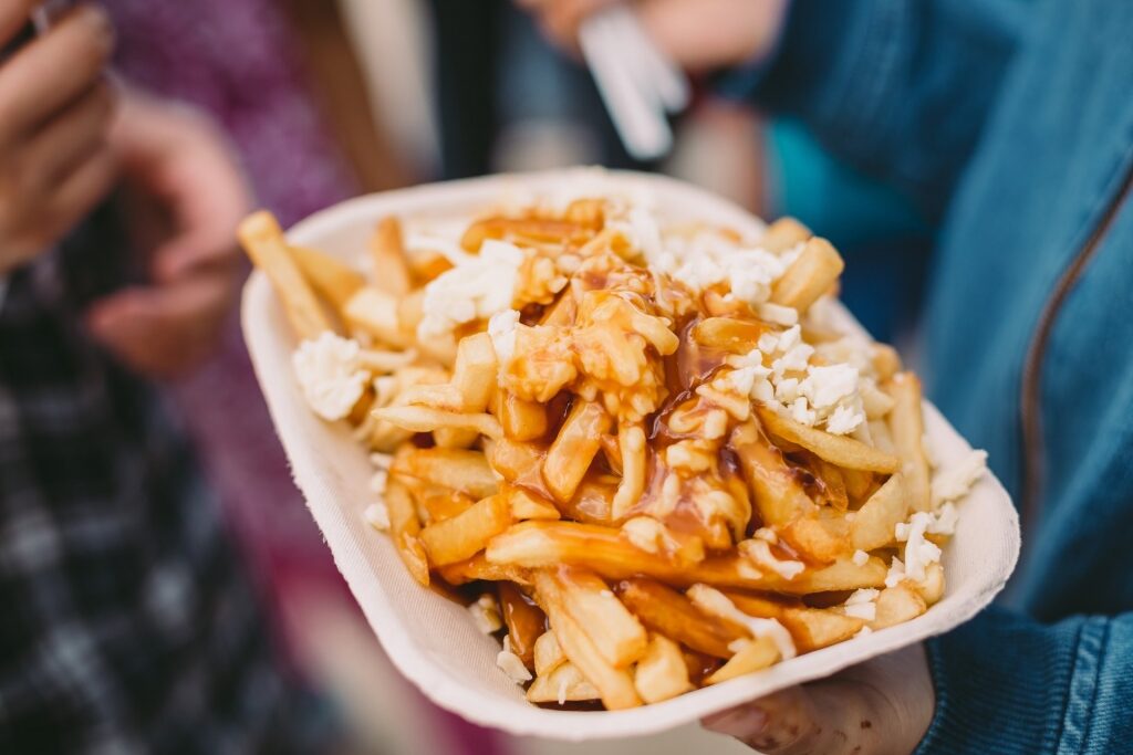 Plate of poutine