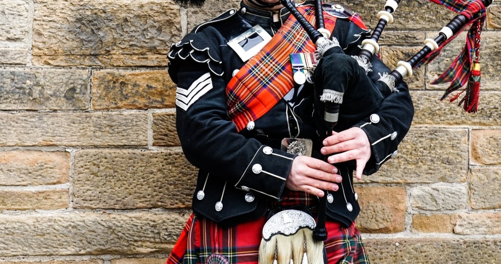 Man playing bagpipes