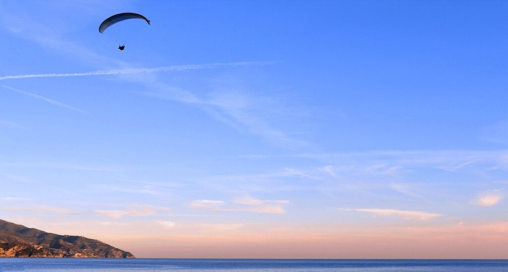 Paragliding in Cinque Terre
