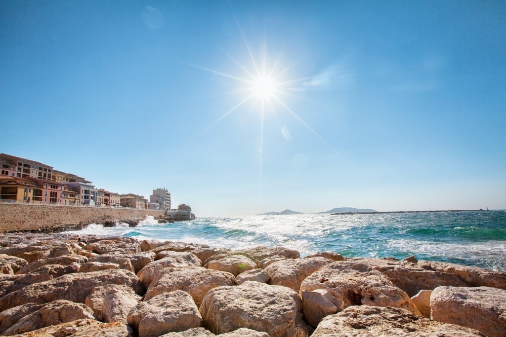 Sunny day at the Plage des Catalans