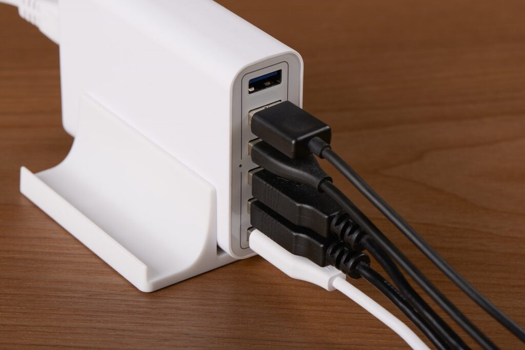 Multiport with cables connected