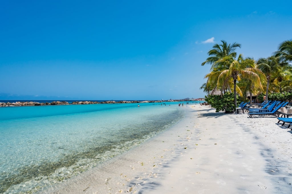 Clear blue water of Mambo beach