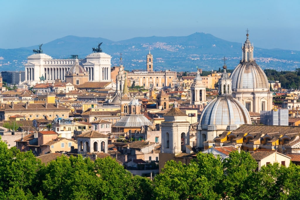 Historical buildings in Rome