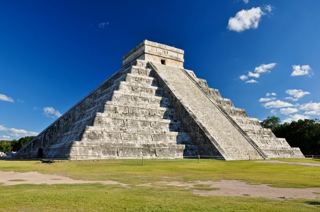 Historical ruins of Chichen Itza