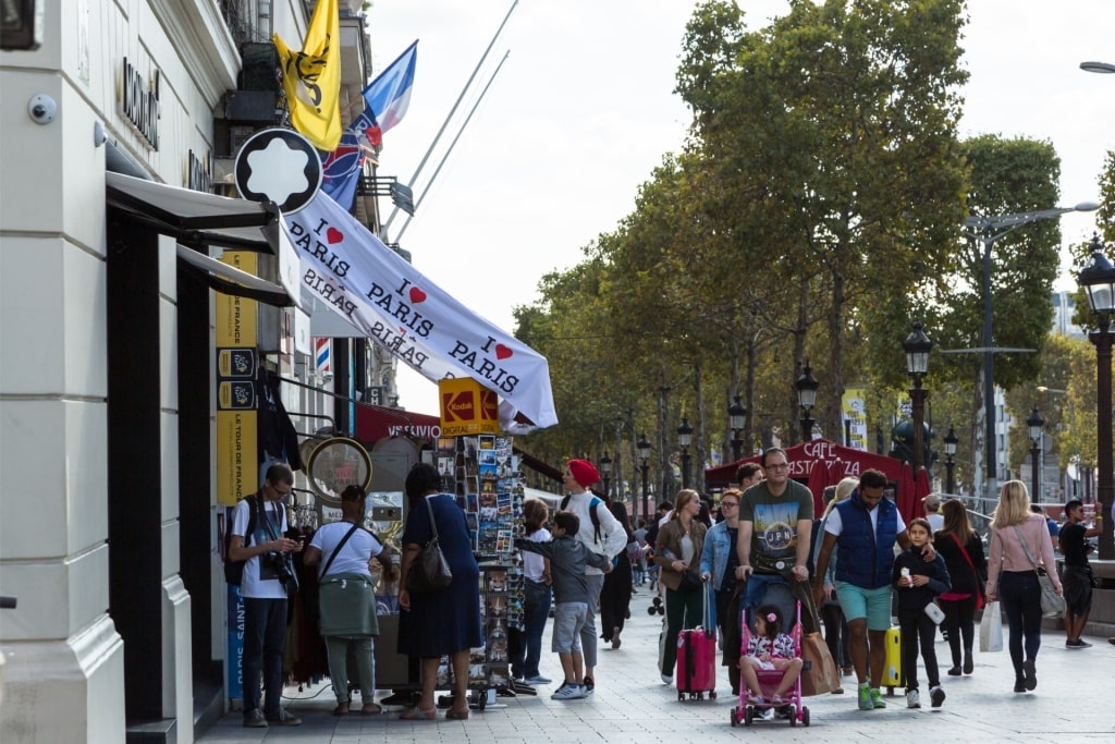 People shopping in Champs-Élysées, Paris