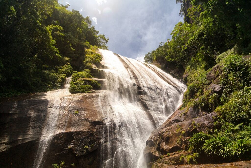 Lush landscape of Gato Waterfall