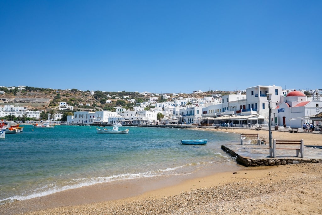 White-washed buildings lined up in Mykonos Town