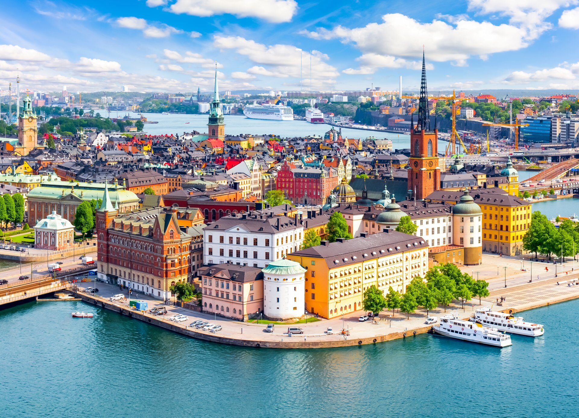 best time to visit sweden in the summer