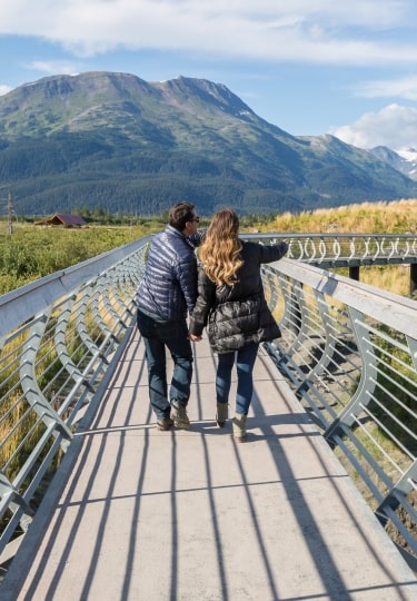 Alaska cruise tips - Alaska Wildlife Conservation Center