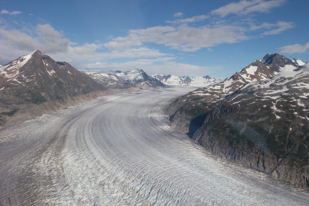 View of the glacier from a helicopter