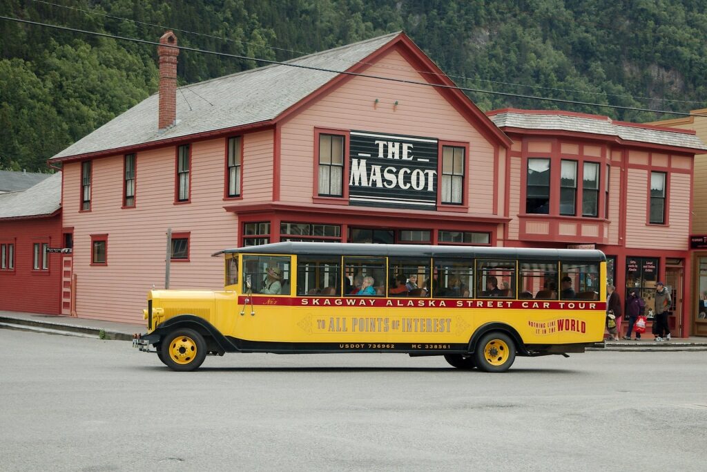 Vintage bus tour along Skagway Historic District
