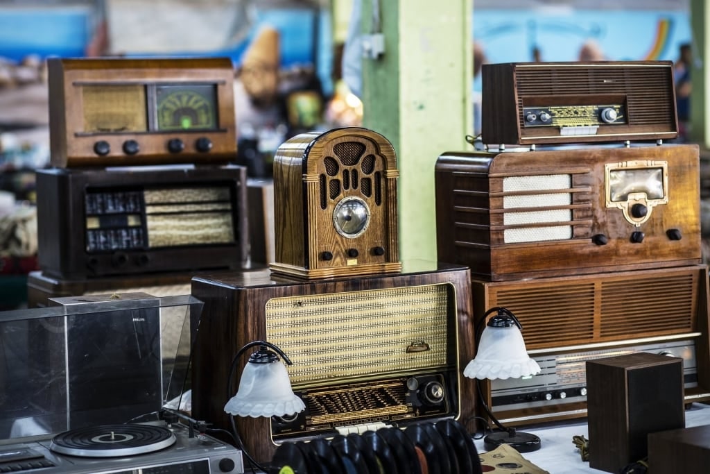 Antique items at the Feriköy Antika Pazarı (Flea market)