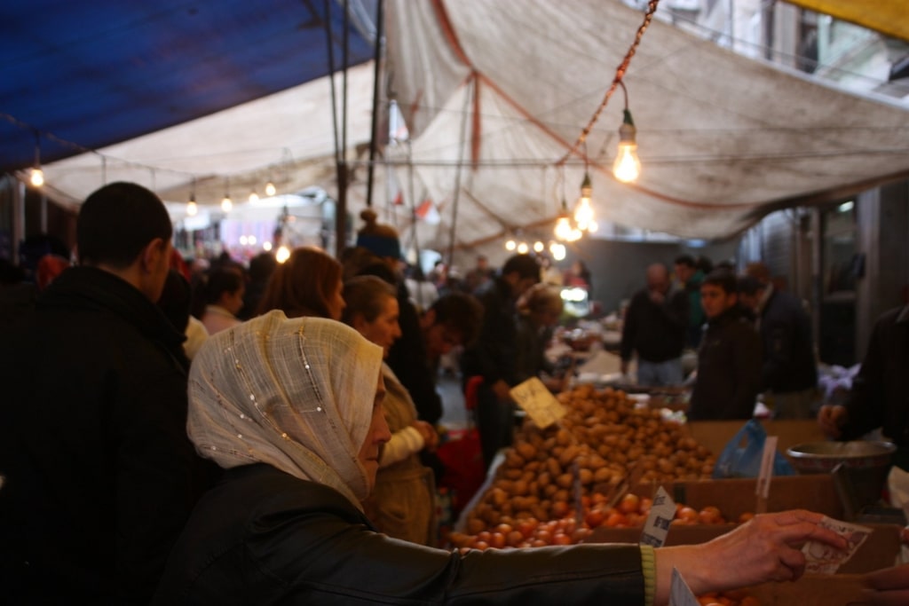 People shopping at the Tarlabaşi Pazari