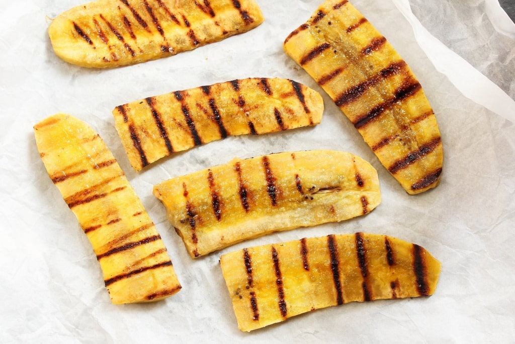 Slices of fried plantains