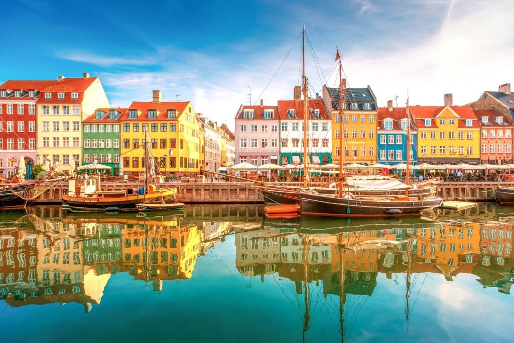 Colorful buildings lined up in Copenhagen