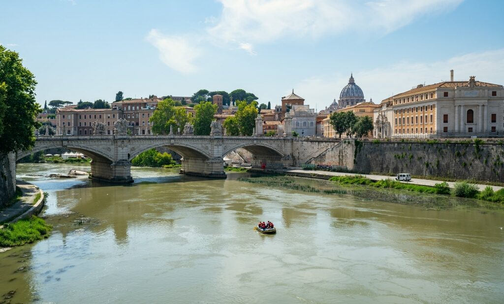 Rome off the beaten path - Tiber River