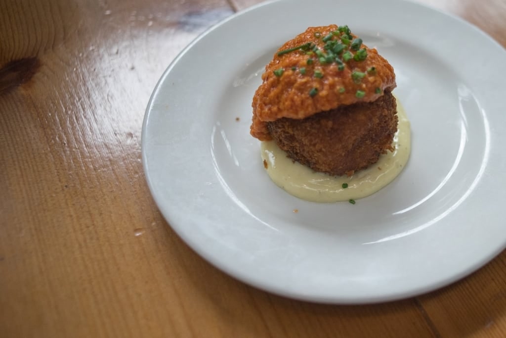 Plate of Potato Bombas with aioli 