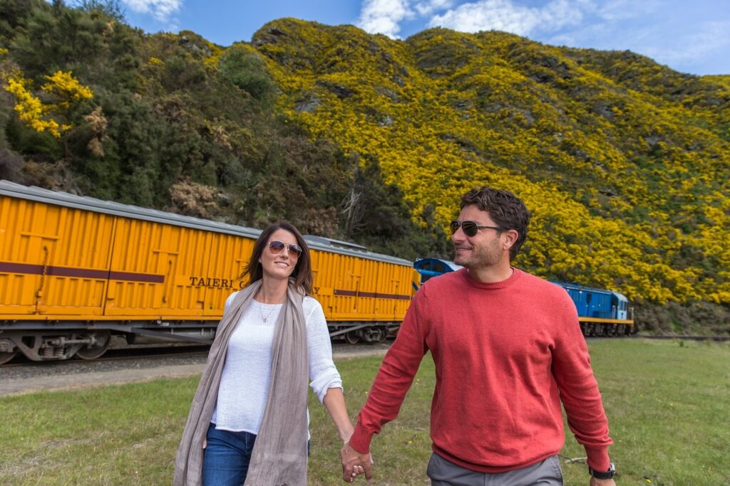 Couple in Taieri Gorge, Dunedin