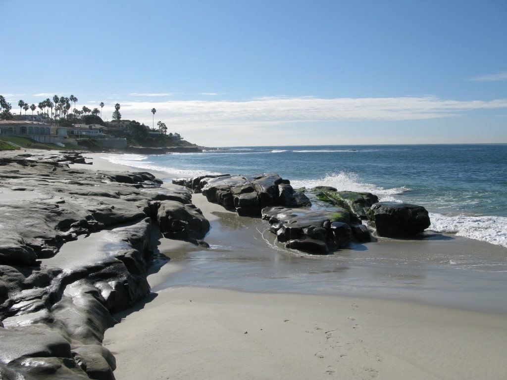 Huge boulders along Windansea Beach