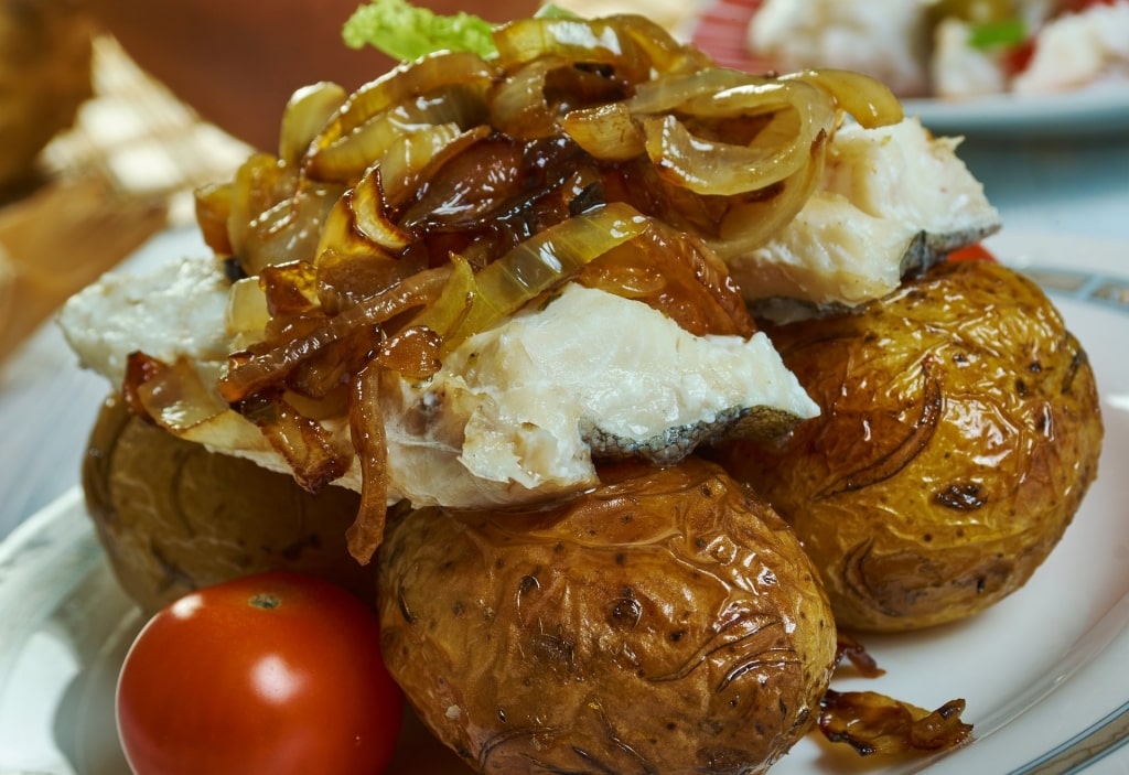 Bacalhau à Lagareiro, one of the best traditional food in Porto