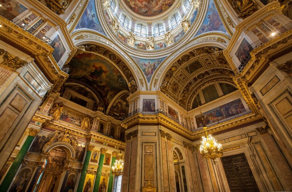 Artistic interior of St. Isaac’s Cathedral