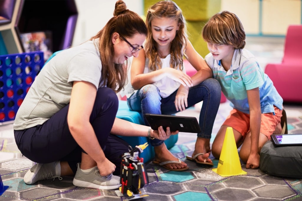 Kids enjoying Camp at Sea