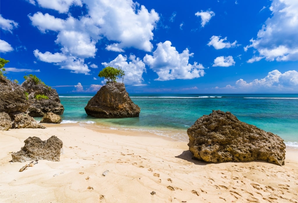 White sands of Bingin Beach