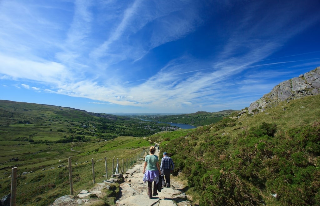 People hiking the Llanberis Path