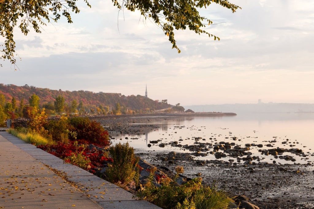 Scenic view of the water from the Promenade Samuel-De-Champlain