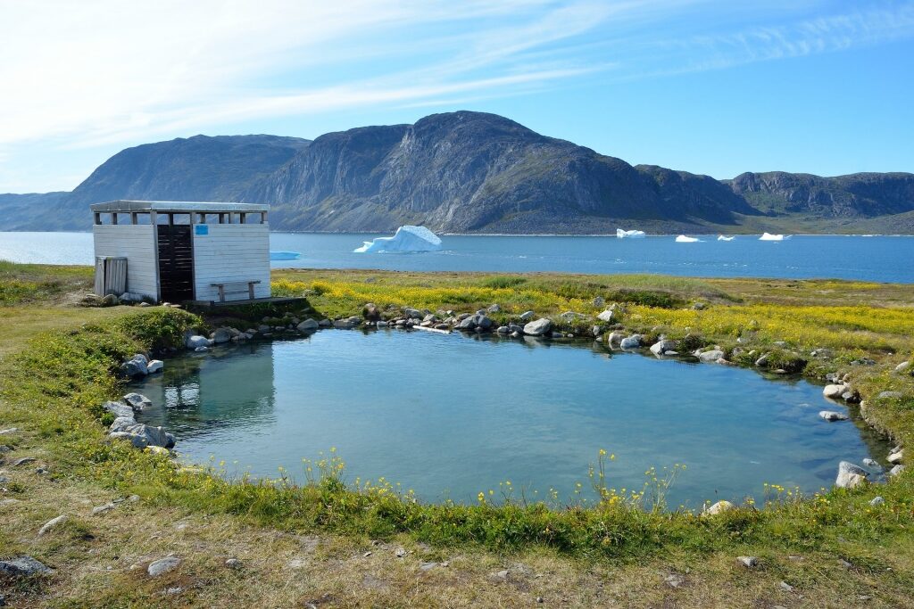 Scenic view of Uunartoq Hot Springs, Greenland