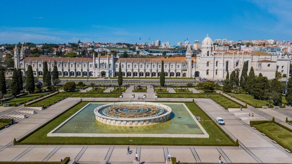 Large fountain in front of Jerónimos Monastery, Lisbon