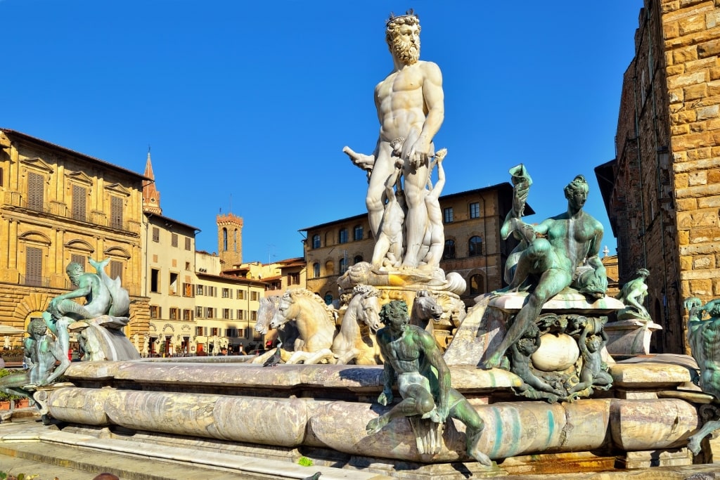 Beautiful view of Ammannati’s Nettuno fountain, Piazza della Signoria