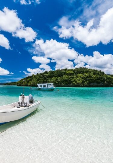 Clear blue waters of Kabira Bay, Ishigaki