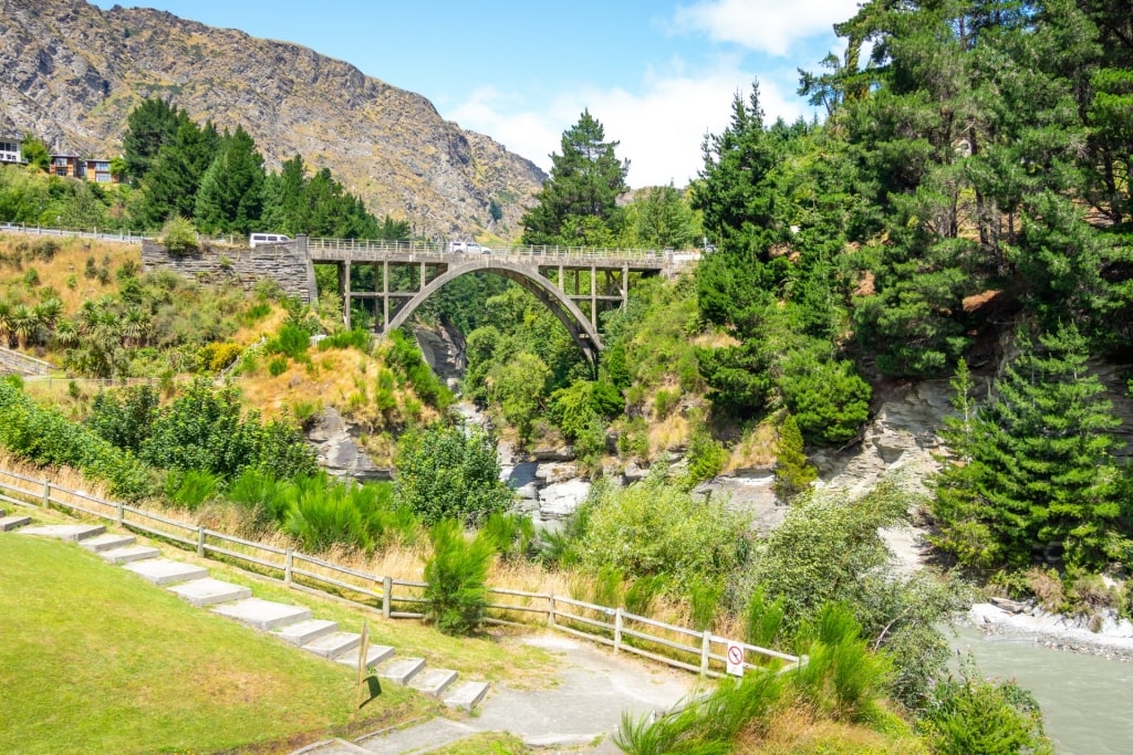 Lush landscape of Kawarau Gorge Suspension Bridge, Queenstown